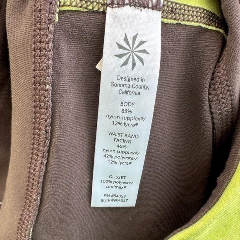 Athleta Splits Relevation Capri Leggings (Size Medium) - Picture 6 of 8